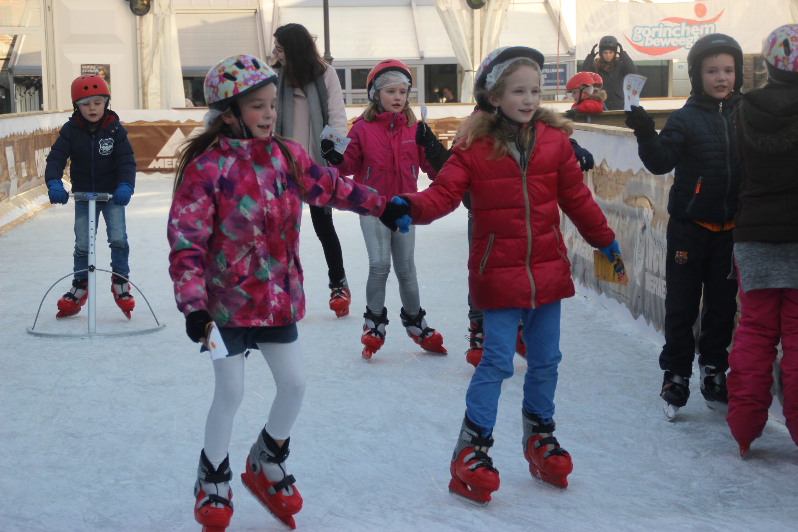 schaatsende kinderen