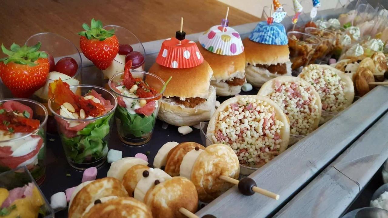 Foto van etenswaren voor een high tea