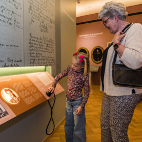 Op Opa en Oma dag gratis met je kleinkind naar het Gorcums Museum!